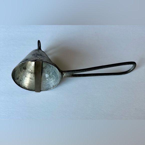 Antique Finger Turn Ice Cream Scoop - Picture 4 of 6